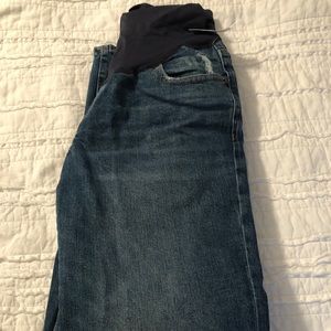 NWT Old Navy Maternity Boyfriend Ripped Jeans 8L
